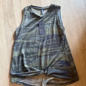 IWOLLENCE Camouflage Knit Top NWT L